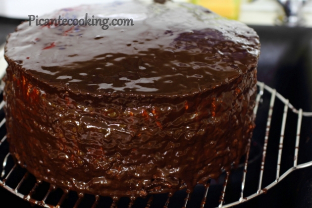 Tort czekoladowo – malinowy - 20