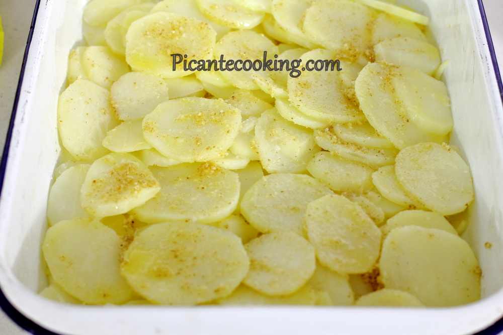 Скумбрія на картоплі з часником та коріандром - 4