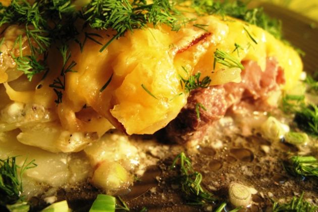 Potato and meat casserole 