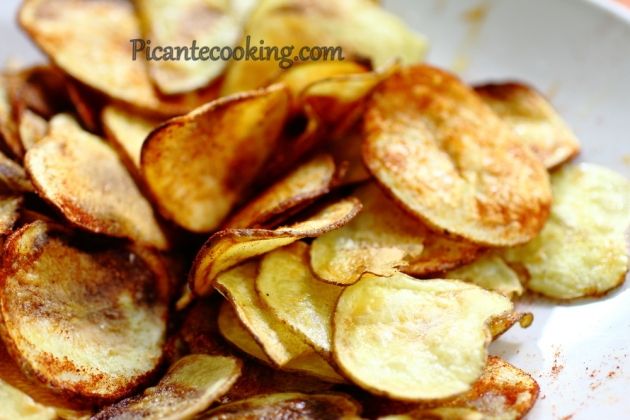 Домашні картопляні чіпси з духовки