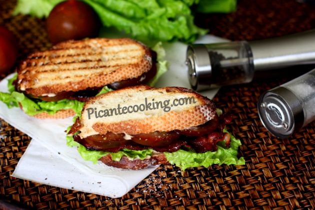 Sandwich z boczkiem, sałatą i pomidorem (BLT)