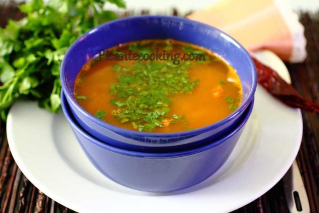 Пікантний суп з баранини з сочевицею
