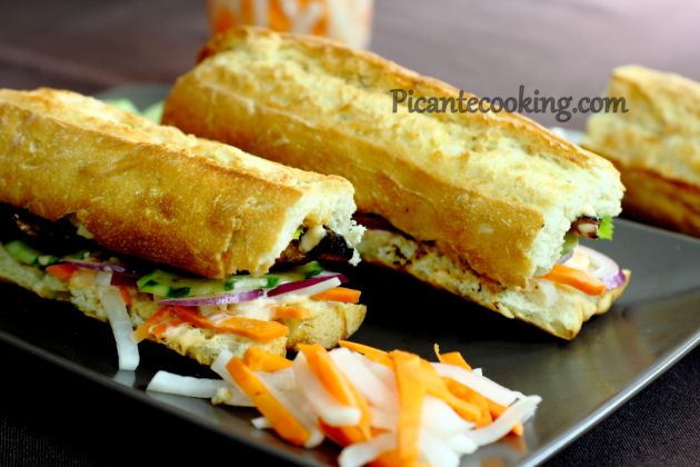 Bánh Mì Gà – wietnamski sandwich z kurczakiem