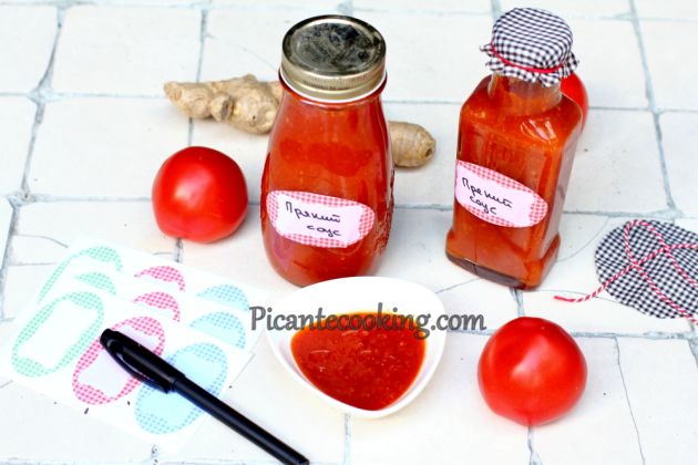 Pikantny sos pomidorowy z imbirem i przyprawami