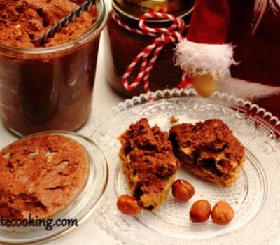 Homemade chocolate spread with nuts