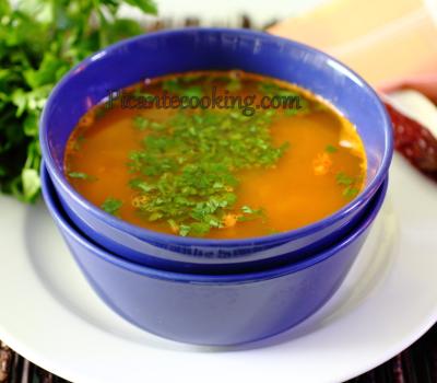 Pikantna zupa z baraniny z soczewicą 