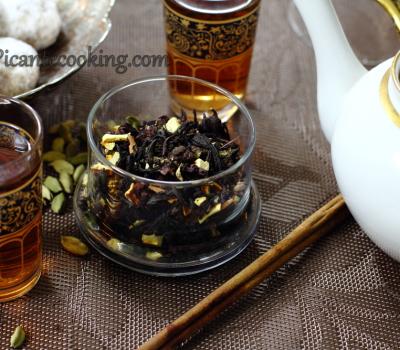 6 сумішей домашнього ароматного чаю, що можна приготувати власноруч