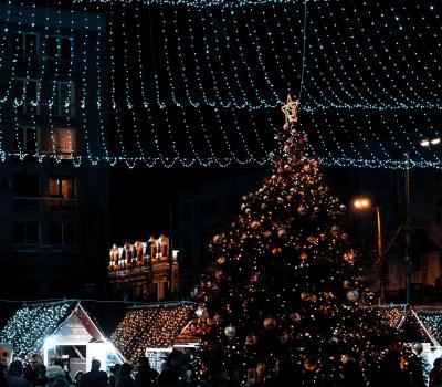 Зимова казка вже поруч! У Львові відкрився Різдвяний ярмарок!