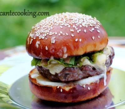 27 липня – День народження гамбургера