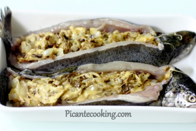 Trout roasted with mushrooms and cheese stuffing - 6