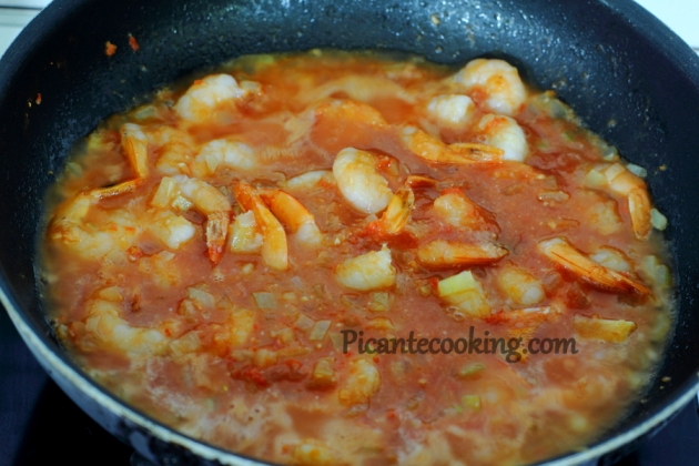 Prawns in a spicy tomato sauce  - 4