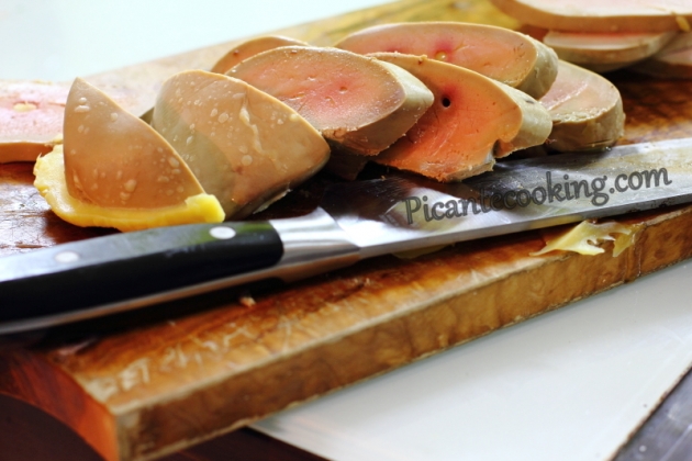 Foie gras z karmelizowanymi jabłkami i miętą - 4