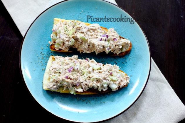 Kanapka z sałatką z tuńczyka (Tuna salad sandwich)  - 1
