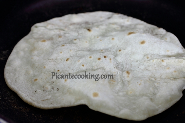 Meksykańskie pszeniczne tortille (hisz. Tortilla de trigo) - 5