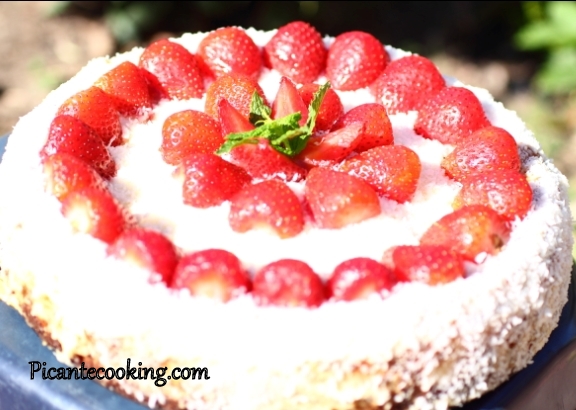 Cheesecake z truskawkami i kokosem - 9