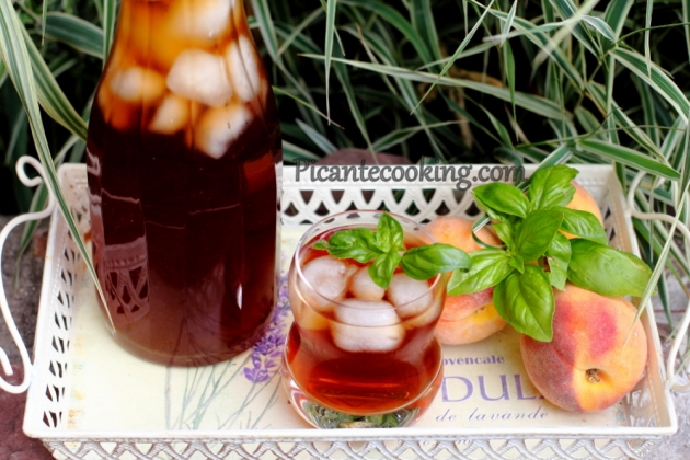 Холодний чай з персиком і базиліком - 5
