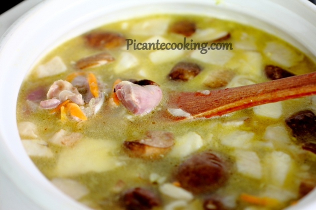 Суп з курячими потрошками і грибами - 4