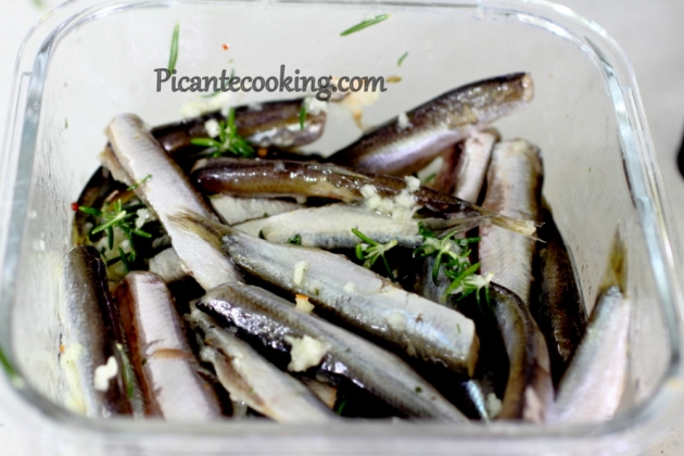 Crostini z anchois i oliwkami - 2