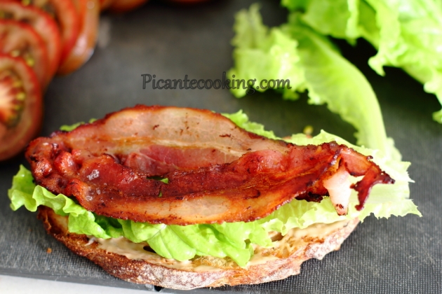 Sandwich z boczkiem, sałatą i pomidorem (BLT) - 7