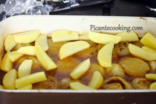 Pikantna wieprzowina z ziemniakami i pigwą - 8