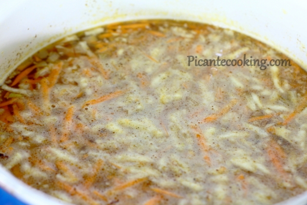 Картопляний суп з коріандром і ковбасками - 3