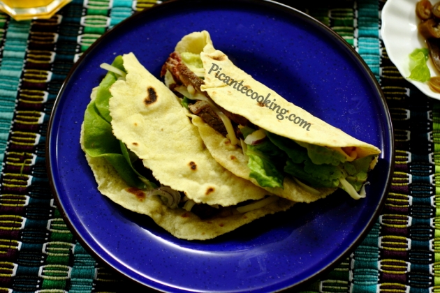 Tacos z wołowym stekiem i guacamole (hisz. Tacos de res) - 9