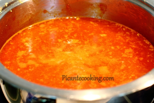 Pikantna zupa pomidorowa z rybą - 4