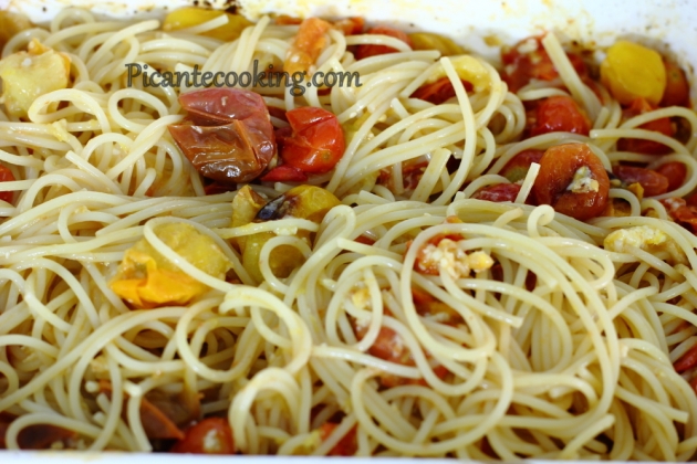 Spaghetti z pieczonymi pomidorkami cherry - 5