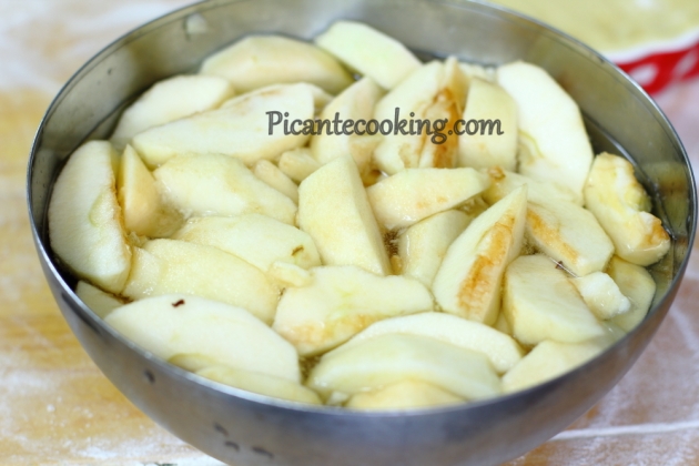 Яблучний пиріг з домашнім сиром - 5