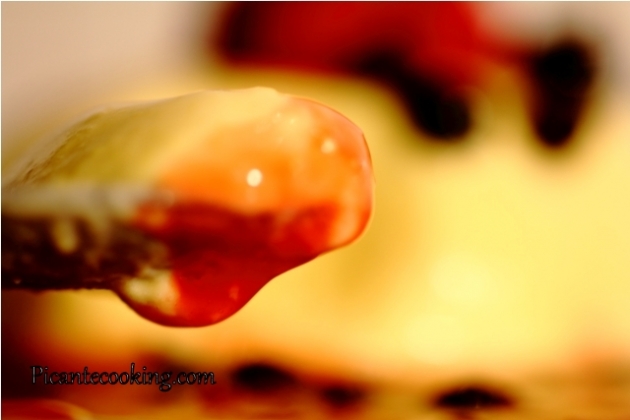 Ванільний мус з ягодами і малиновим соусом - 11