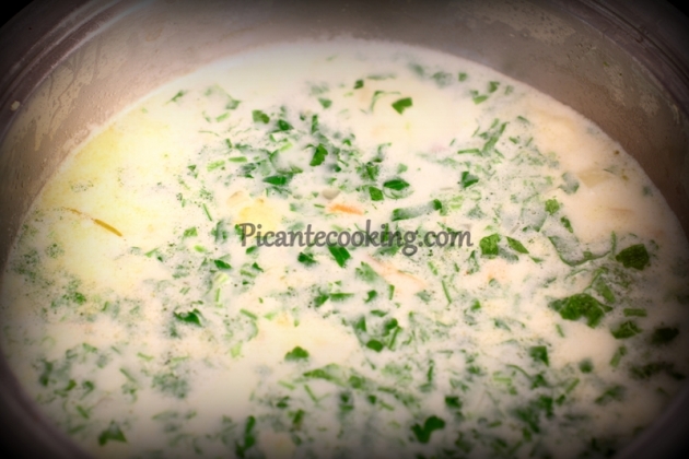 Zupa kalafiorowa ze śmietanką i pietruszką - 4