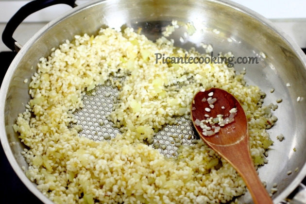 Czarny ryż z kalmarami (hisz. Arroz negro con calamares) - 4