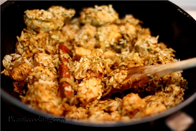 Niesamowicie aromatyczny indyjski pilaw z kurczakiem (Pulao) - 4