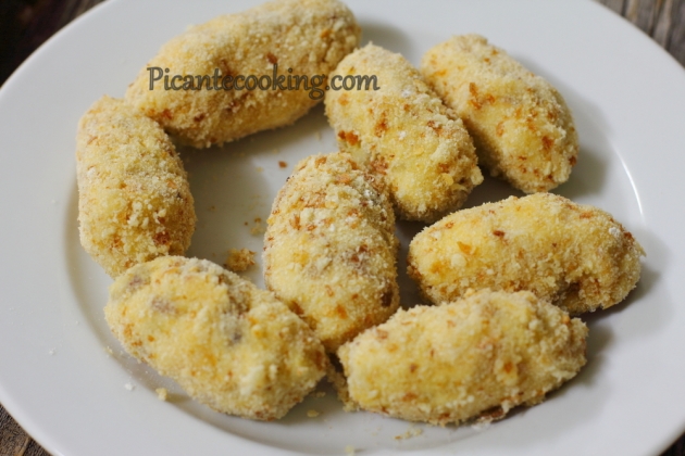 Hiszpańskie krokiety z serem pleśniowym (hisz. Croquetas de queso azul) - 6