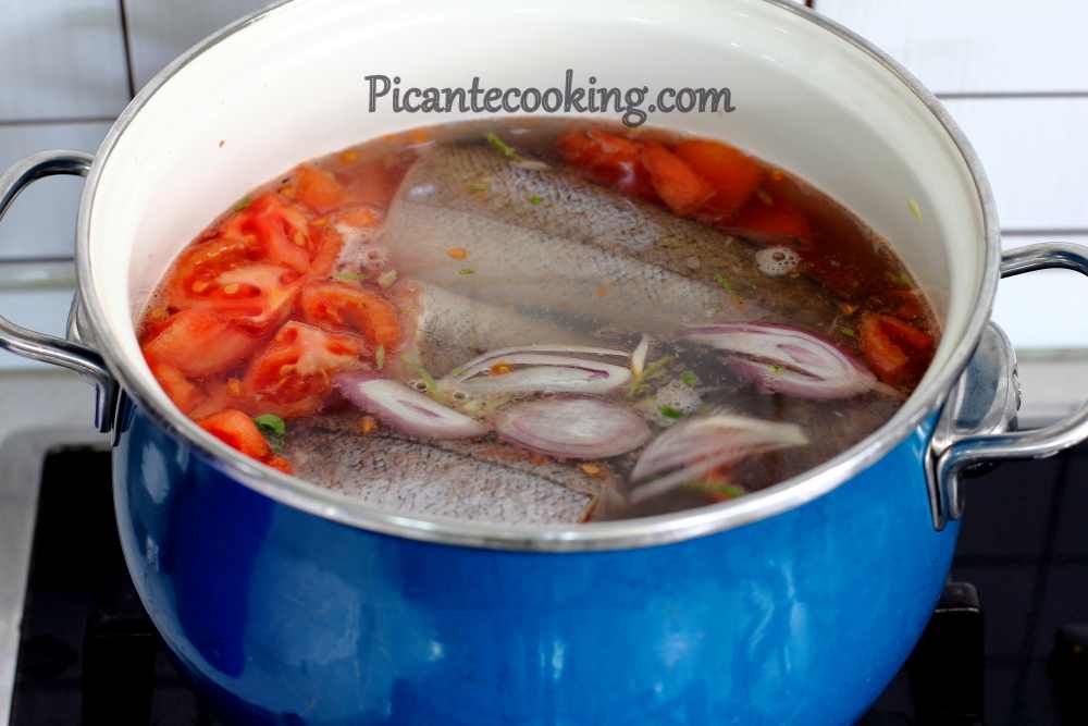 Рибний суп з куркумою та помідорами - 2