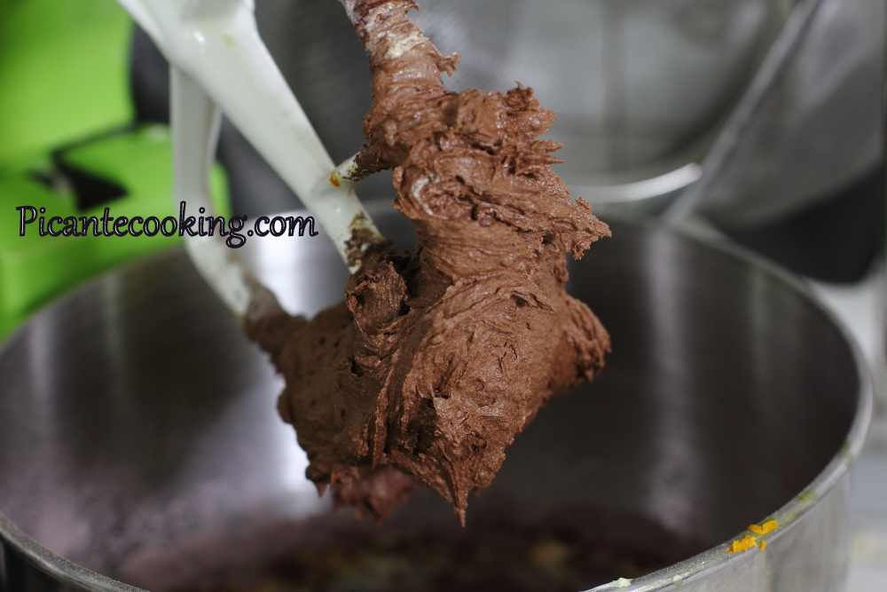 Sernik bez wypiekania z borówkami i białą czekoladą - 5