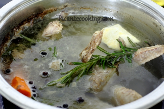 Zupa z kaczki z borowikami i jałowcem - 1