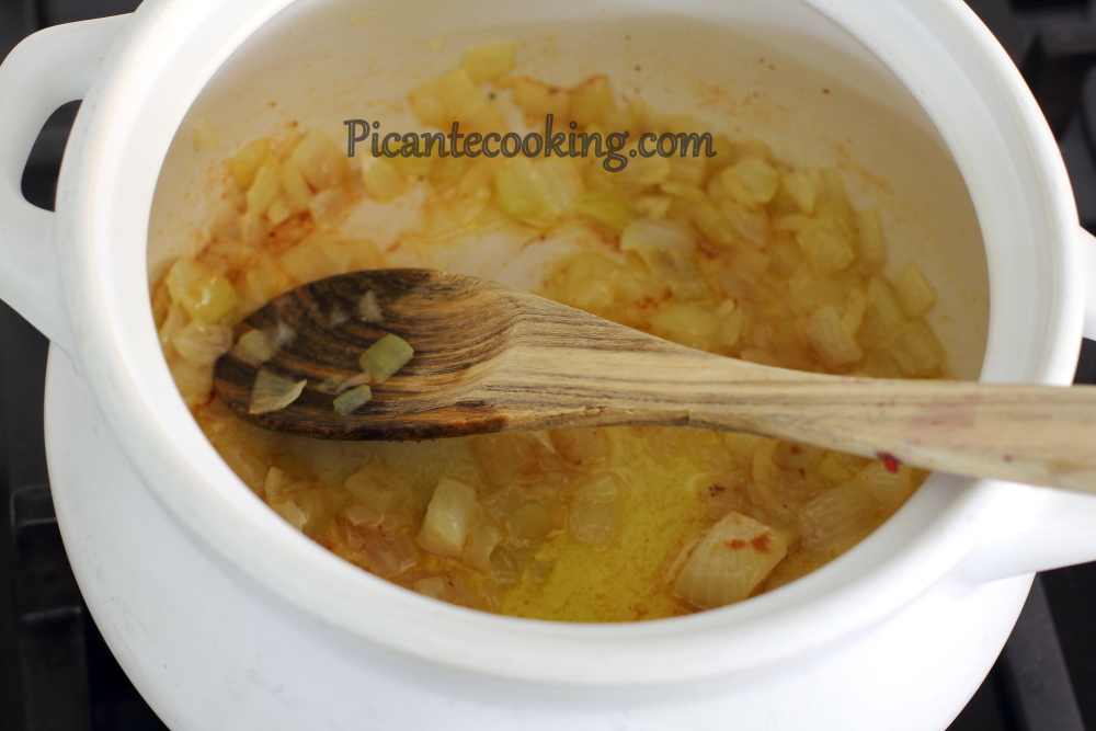 Serowa zupa krem z grzankami - 2