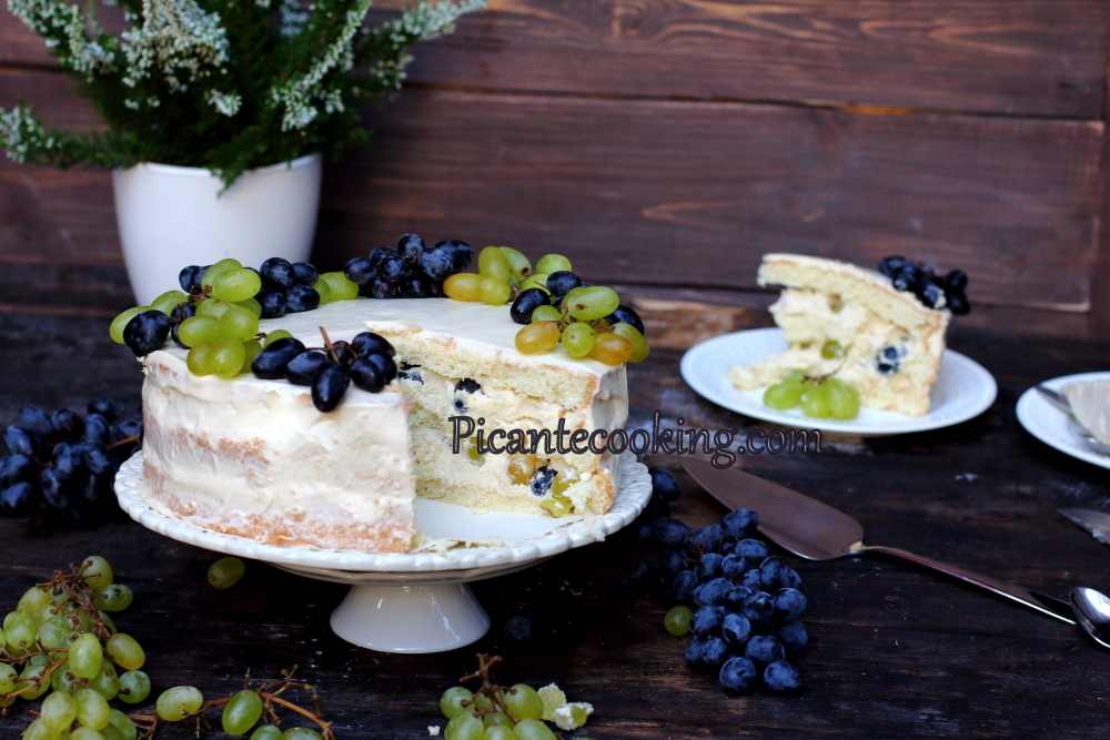 Tort winogronowy z winnym kremem - 10