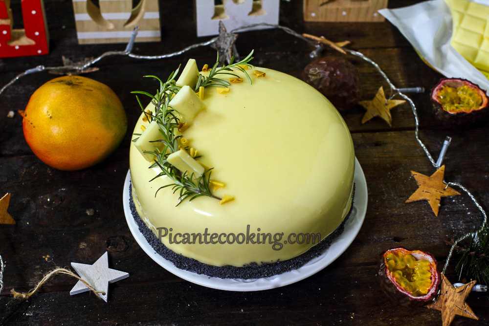 Musowy tort z marakują i mango - 24