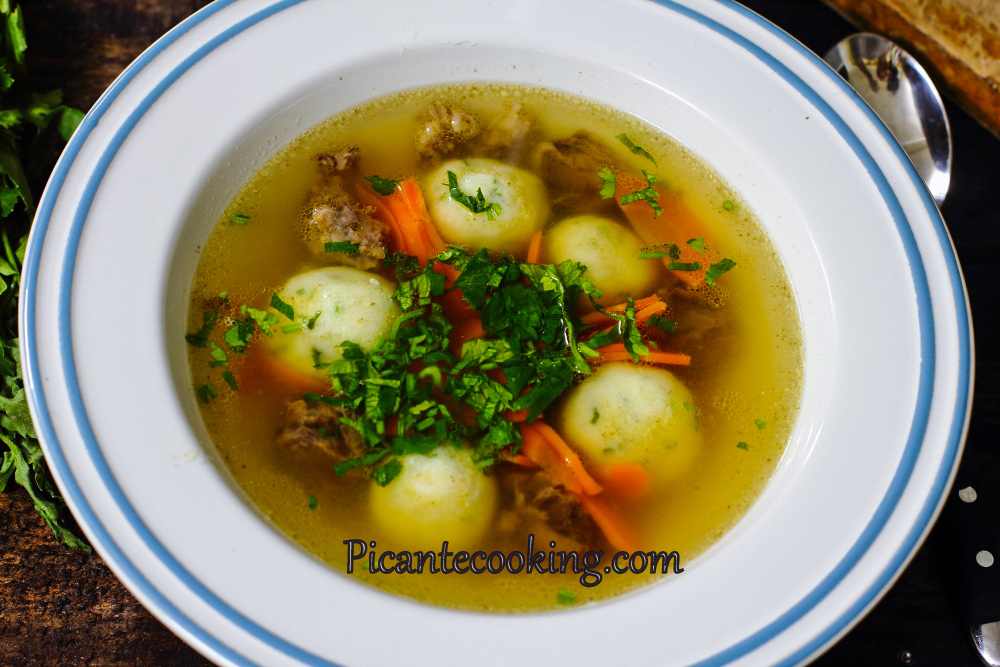 Яловичий суп з манними кльоцками - 1
