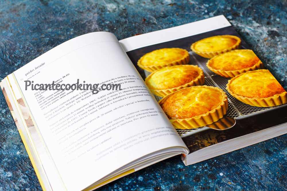 Książka kucharska „Ciasta pikantne i słodkie”  - 2