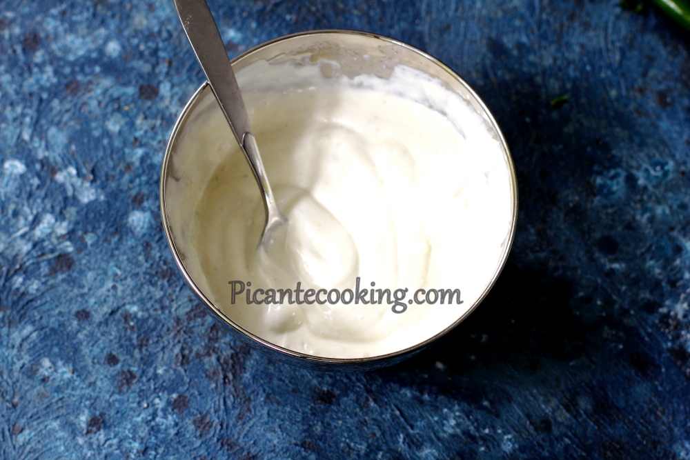 Sałatka z ogórków z tahini i jogurtem - 3
