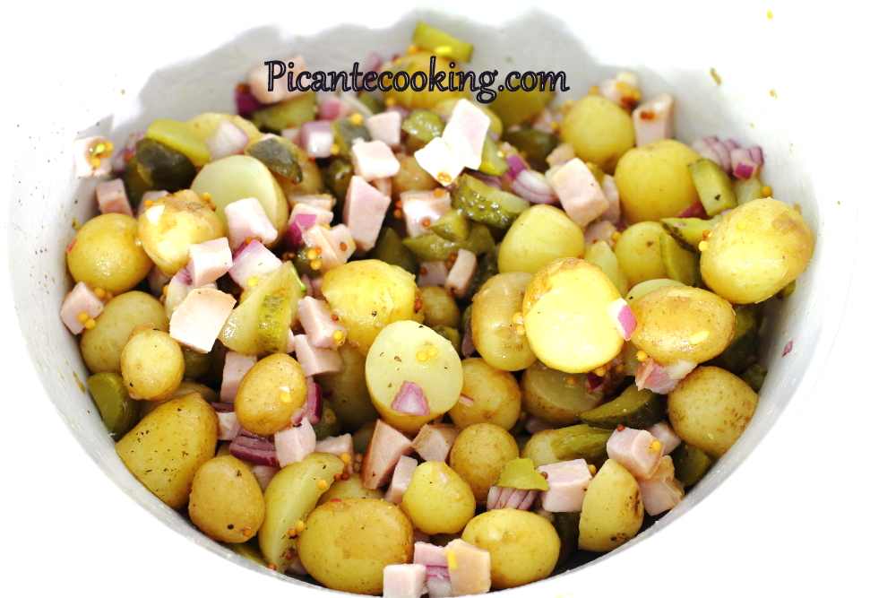 Салат з молодої картоплі з шинкою та корнішонами - 3