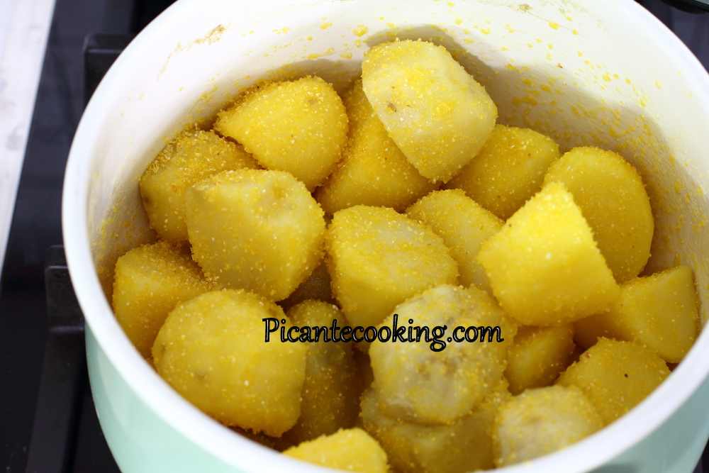 Картопля в кукурудзяній крупі з сиром - 3