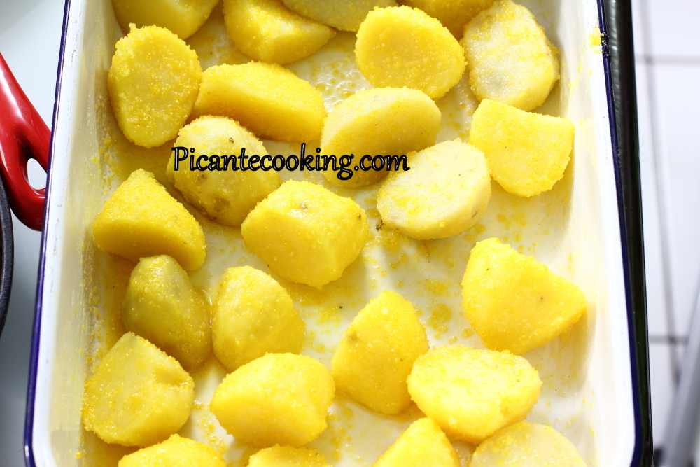 Ziemniaki w kaszy kukurydzianej z serem - 4