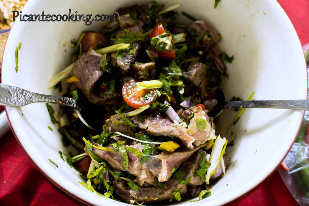 Тайський салат з яловичиною (Yum Nua) - 7