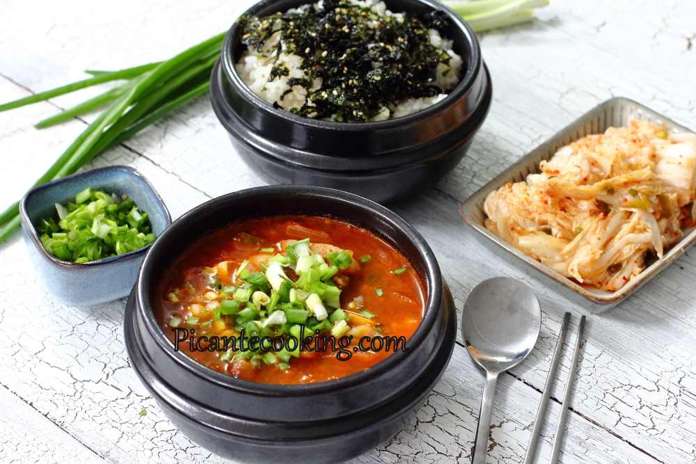 Zupa z kimchi (Kimchi Jjigae) - 6
