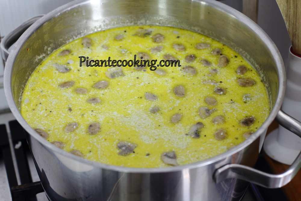 Zupa grzybowa z klopsikami - 7