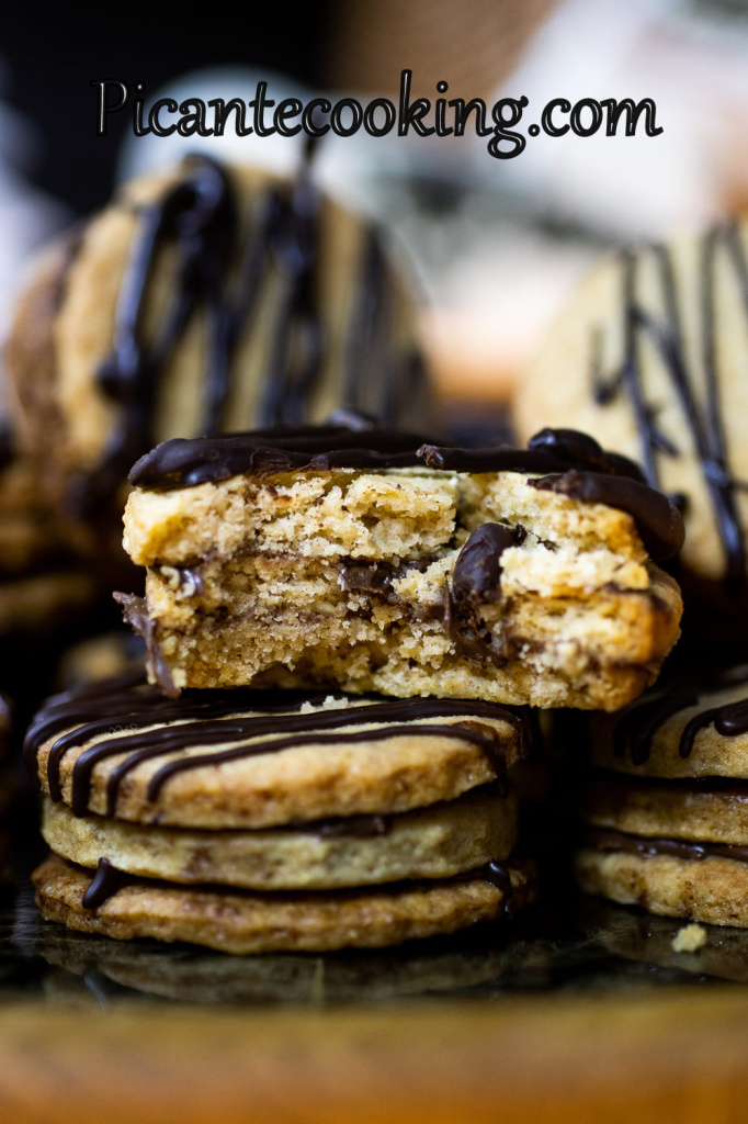 Горіхове печиво з шоколадною начинкою - 8